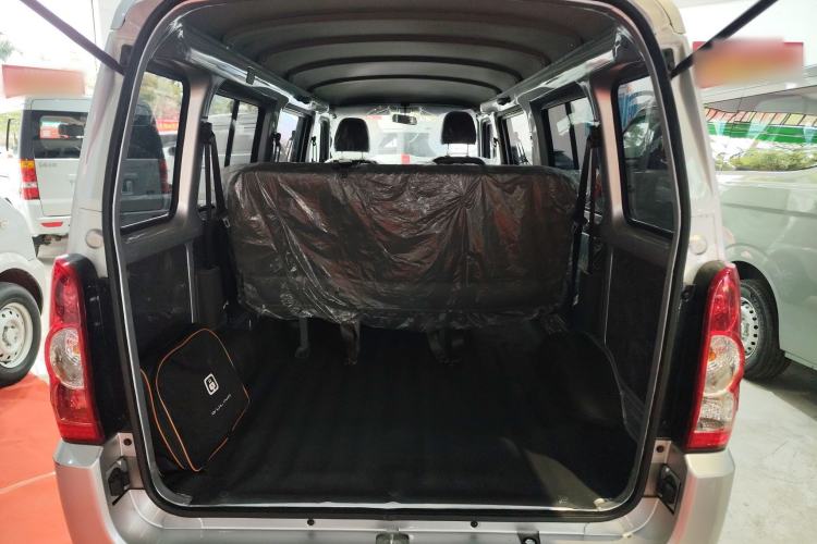 Used Wuling Rongguang EV 2022 Basic Passenger Bus Powered by Penghui Battery
