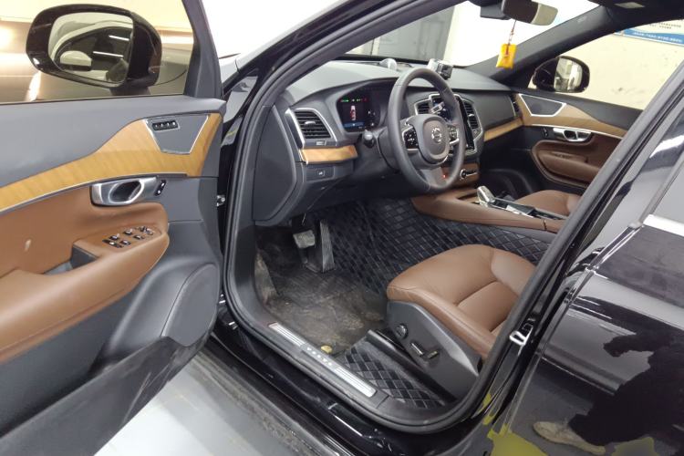 Used Volvo XC90 2024 B5 SmartDrive Luxury Edition 5 Seats