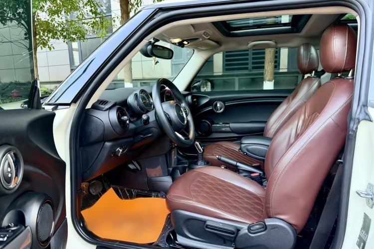 Used MINI 2019 1.5T ONE

