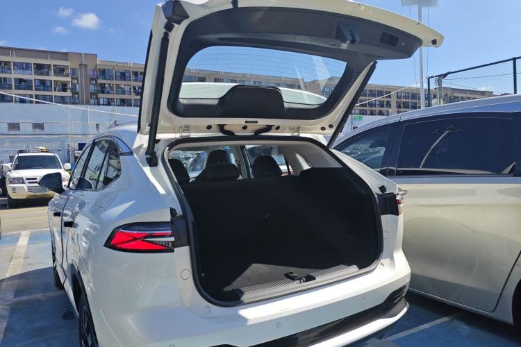 Used Roewe D5X DMH 2024 135 Tech Edition