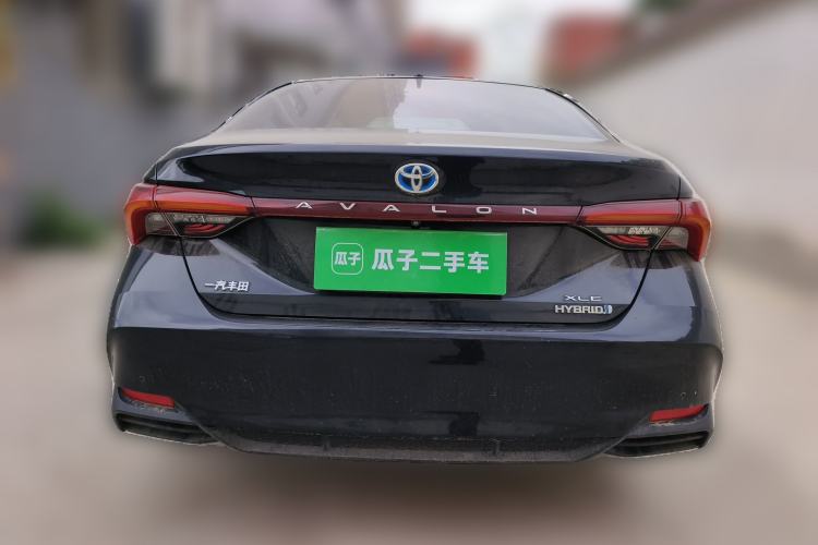 Used Toyota Avalon 2019 Dual-Engine 2.5L XLE Prestige Version China VI Standard
