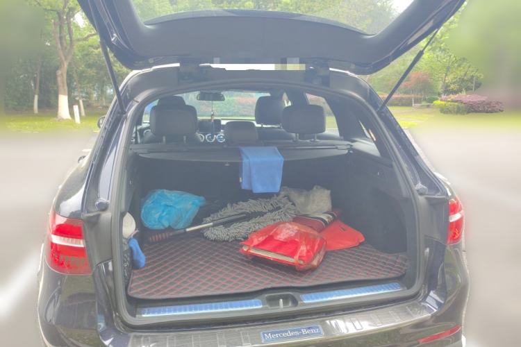 Used Mercedes-Benz GLC 2018 Facelift GLC 260 4MATIC Luxury Edition Trunk