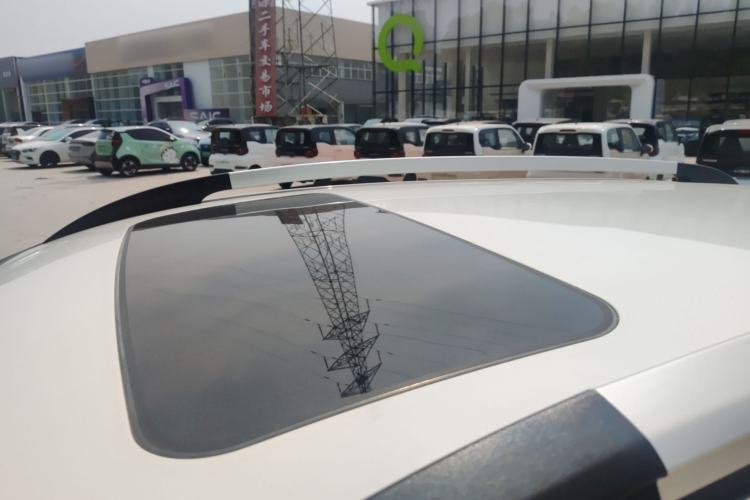 Used Baojun 560 2016 1.8L iAMT Luxury Model Roof