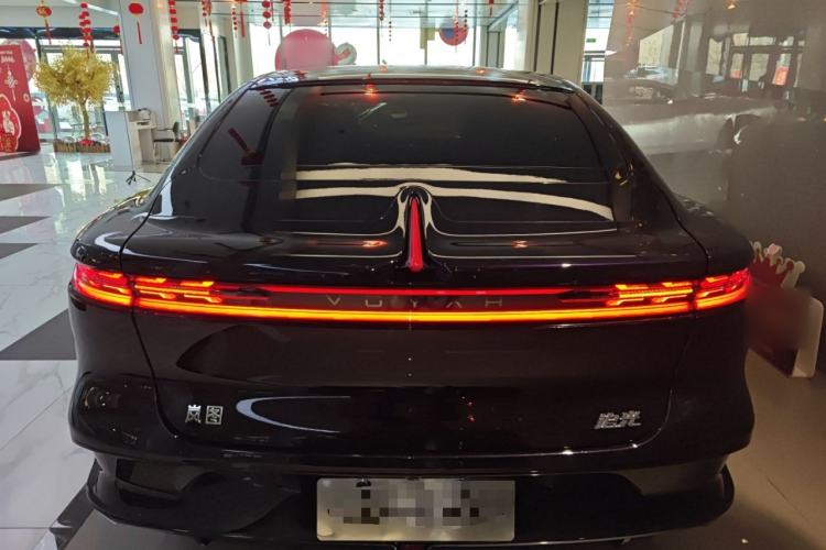 Used VOYAH PASSION 2024 PHEV Four-Wheel Drive Ultra-Long Range Flagship Model
