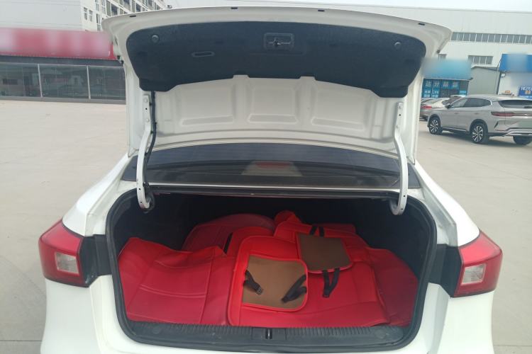 Used Roewe 360 2017 1.5L Automatic Luxury Edition Trunk