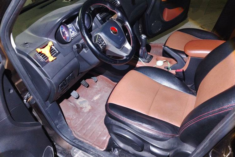 Used FORTHING Joyear X5 2013 1.6L Manual Luxury Model China IV Standard Driver Seat