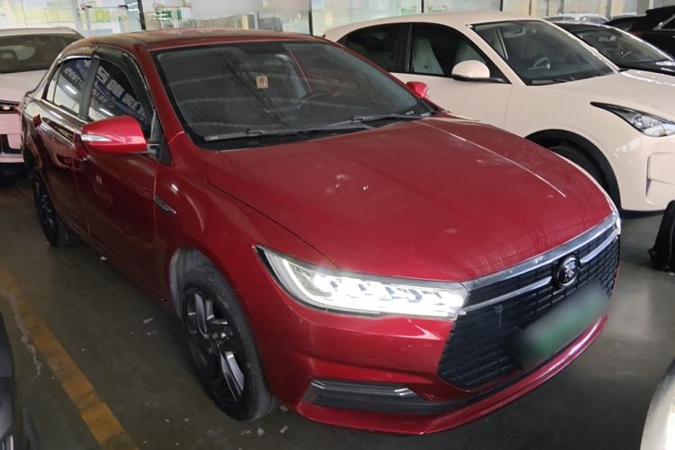 Used BYD Qin New Energy 2019 High-Range Deluxe Model Front Right 45 Deg