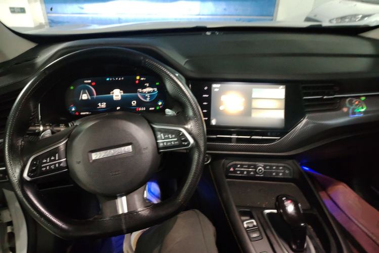 Used Haval F7x 2019 1.5T Two-Wheel Drive Intelligent Technology Edition Center Console