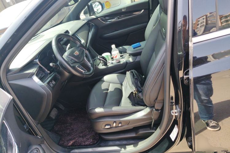 Used Cadillac XT5 2021 2.0T Two-Wheel Drive Luxury Version Left Front Seat