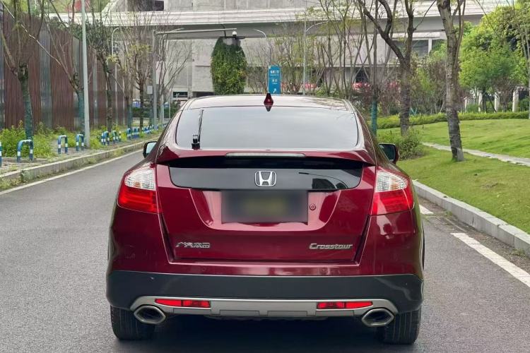 Used Honda Crosstour 2014 2.4L Luxury Edition Rear