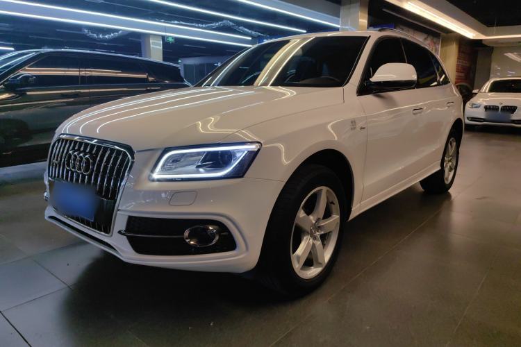 Used Audi Q5 2018 Collector's Edition 40 TFSI Ambition Model
