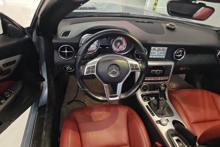 Used Mercedes-Benz SLK-Class 2011 SLK 200 Fashion Model
