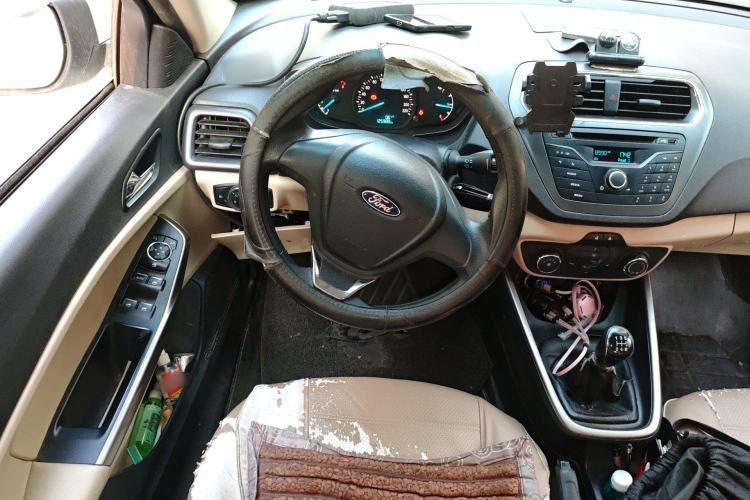 Used Ford Escort 2015 1.5L Manual Comfort Model
