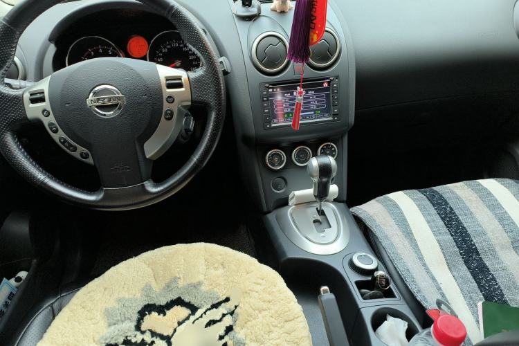 Used Nissan Qashqai 2010 20XFOUR Dragon CVT 4WD Center Console