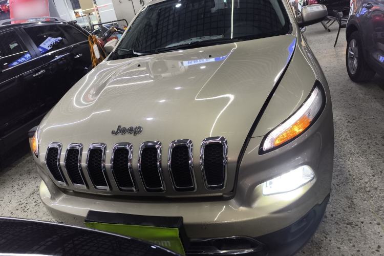 Used Jeep Cherokee 2016 2.4L Professional Smart Version