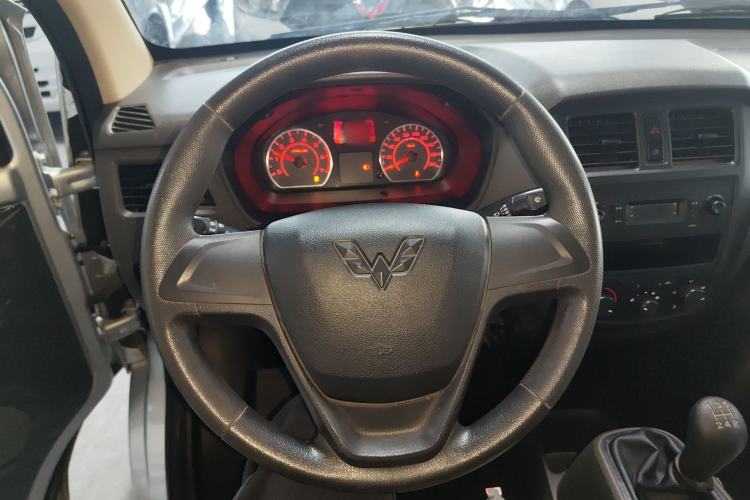 Used Wuling Rongguang S 2023 1.5L Basic Enclosed-Window Vehicle 2 Seats
