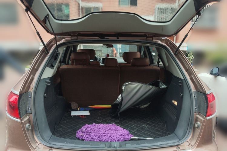 Used Luxgen Great 7 SUV 2011 2.2T Two-Wheel Drive Smart Version Trunk