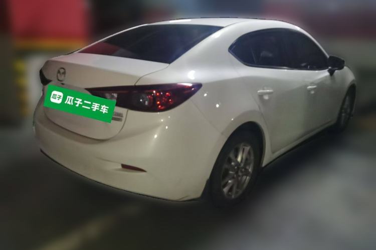 Used Mazda 3 Axela 2016 Sedan 1.5L Manual Luxury Model