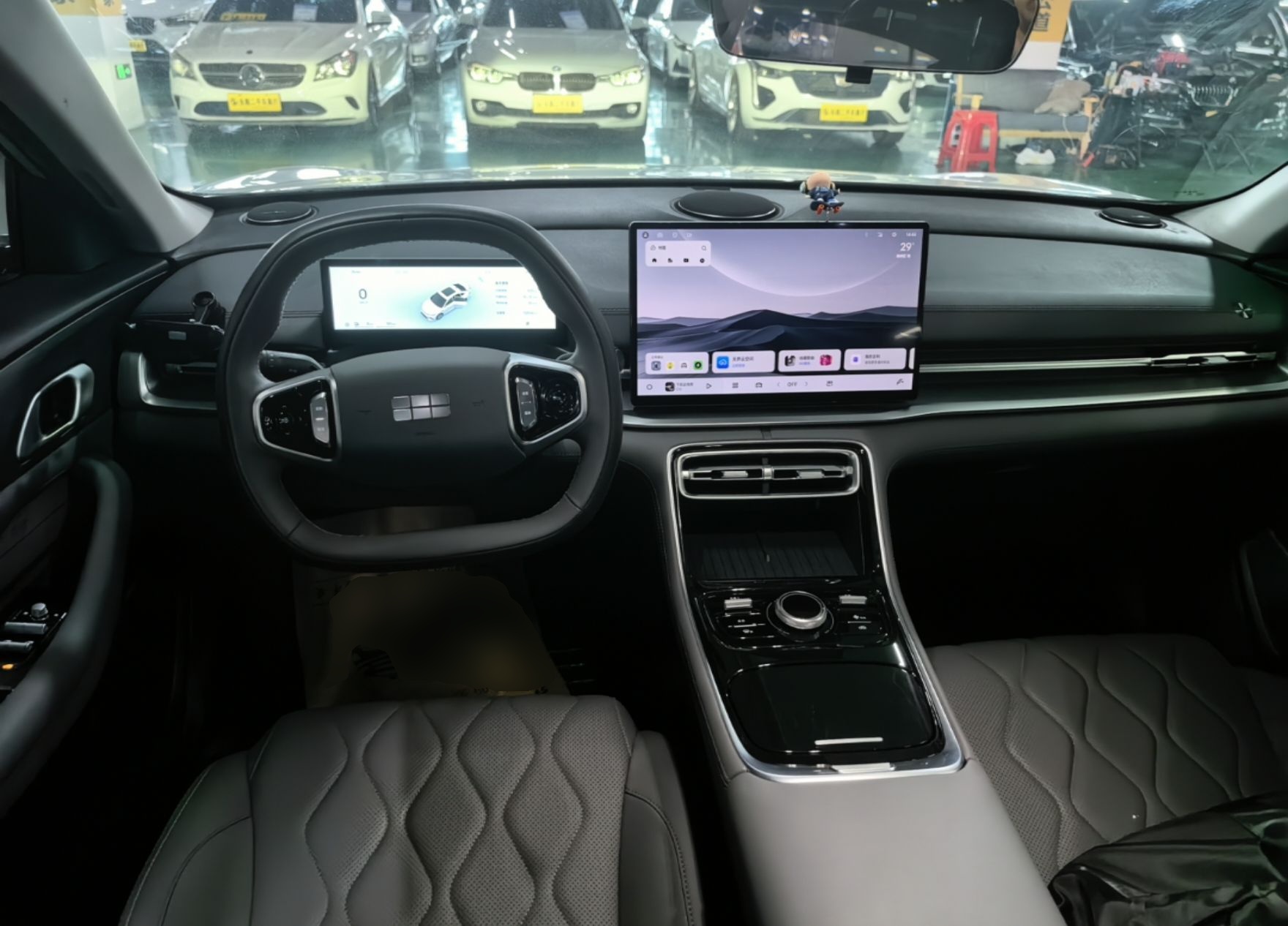 Geely Galaxy A7 2025 Model EM-i 150km Prestige Edition — снимка 12
