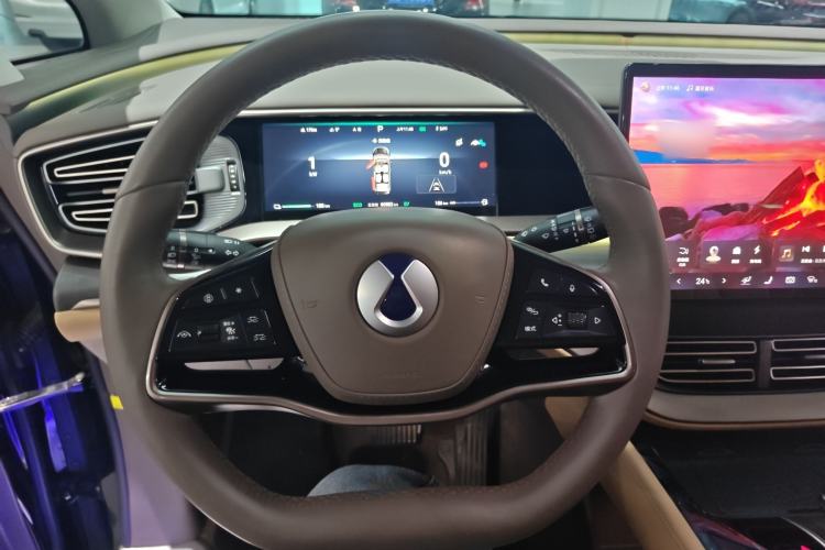 Used Denza D9 2022 DM-i 970 Four-Wheel Drive Prestige Model Steering Wheel