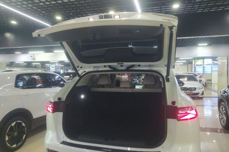 Used Roewe D5X DMH 2024 135 Tech Edition
