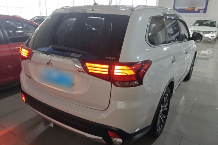 Used Mitsubishi Outlander 2016 2.4L 4x4 Elite Edition 5 Seats