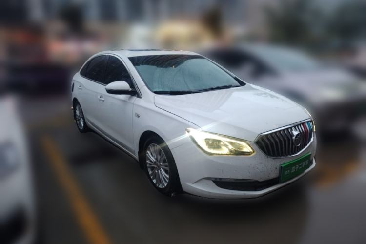 Used Buick GT 2017 15N Automatic Elite Version Front Right 45 Deg