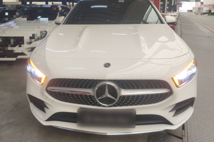 Used Mercedes-Benz A-Class 2022 Revised Version A 200 L Sport Sedan Fashionable Style Front