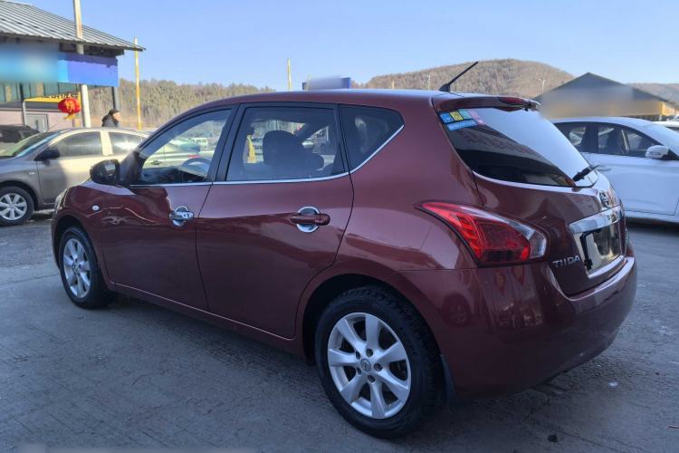 Used Nissan Tiida 2011 1.6L CVT Smart Version Exterior 3