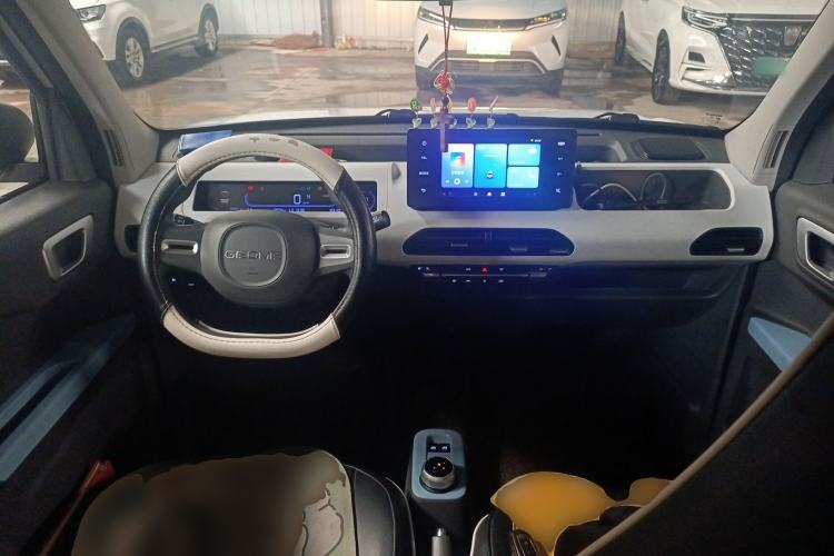 Used Geely Galaxy Panda 2024 Panda Mini 200km Endurance Bear Center Console