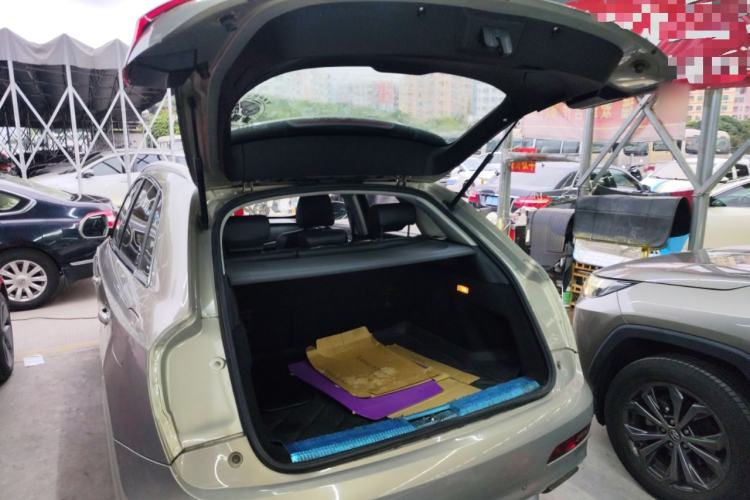 Used Zotye SR7 2016 1.5T CVT Cube Heart Edition China V Standard