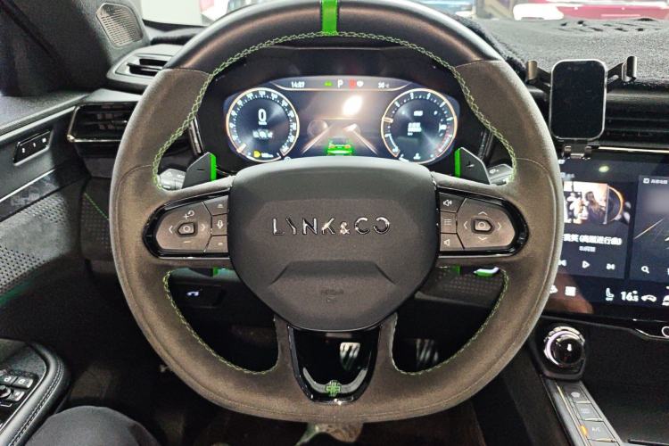 Used Lynk & Co 05 2022 05+ 2.0TD Automatic Exploration Edition Steering Wheel