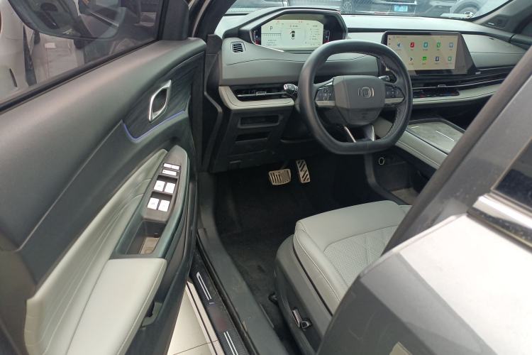 Used CHANGAN NEVO Q05 2025 Truly Delicious Version 125 Deluxe Edition Driver Seat