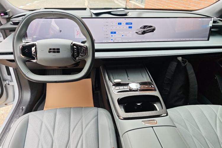 Used Geely Galaxy E8 2025 700 km Long-Range Intelligent Driving Version