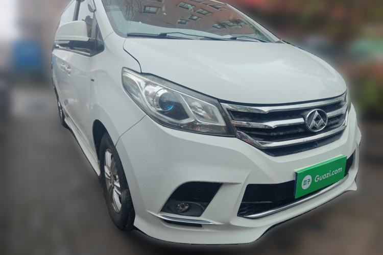 Used SAIC MAXUS G10 2016 2.0T Automatic Elite Edition Front Right 45 Deg