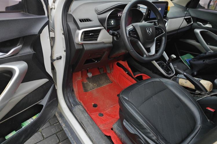 Used Baojun 510 2017 1.5L Manual Fashion Model Driver Seat