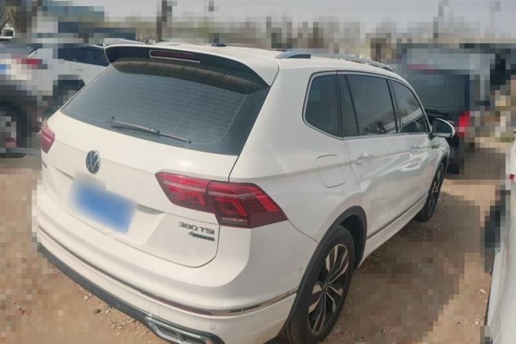 Used Volkswagen Tiguan L 2022 380TSI Automatic All-Wheel Drive R-Line Enhanced Comfort 7-Seater Rear Right 45 Deg