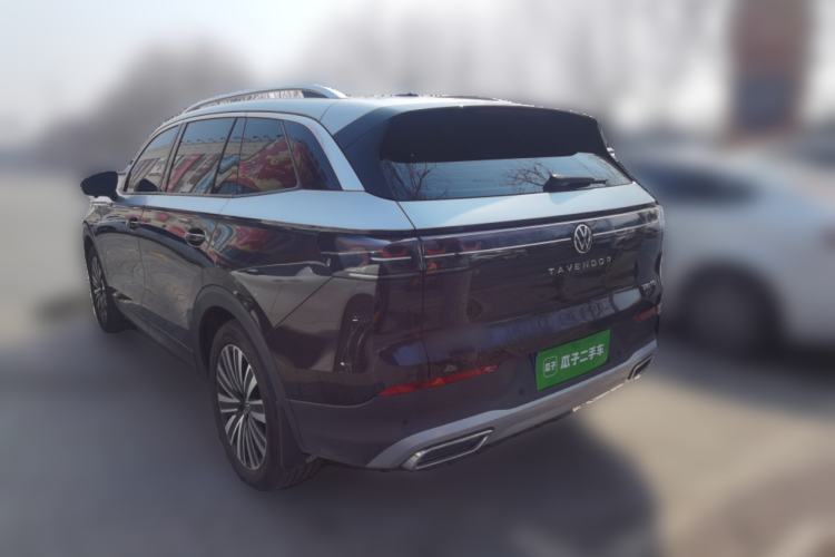 Used Volkswagen Tavendor 2023 330TSI Luxury Touring Edition