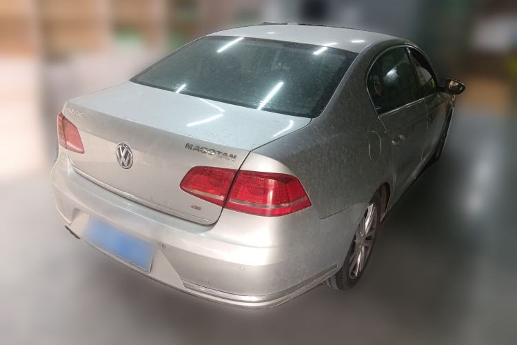 Used Volkswagen Magotan 2012 Facelift 2.0 TSI Prestige Model
