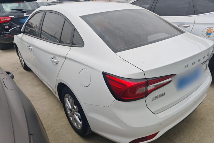 Used Roewe i5 2020 1.5L Manual 4G Connect Luxury Edition
