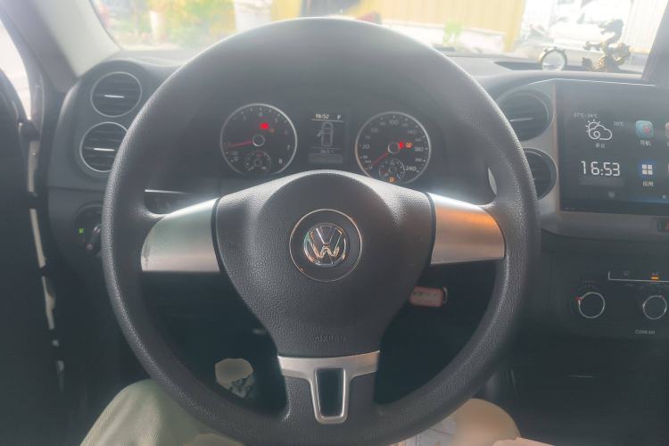 Used Volkswagen Tiguan 2016 300TSI Automatic Two-Wheel Drive Trend Edition Steering Wheel