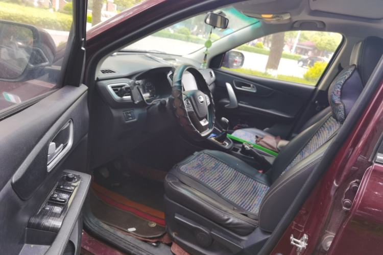 Used SWM X7 2016 1.8L Manual Luxury Edition 7 Seats Driver Seat