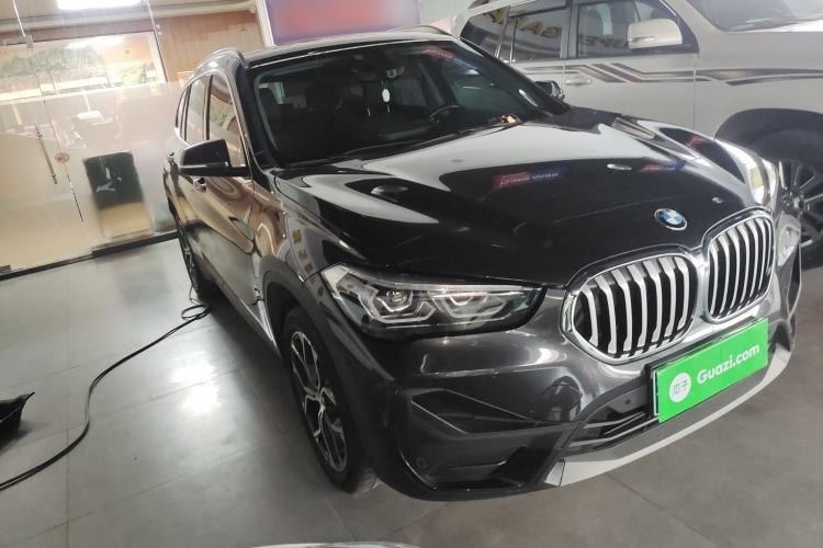 Used BMW X1 2021 Restyled sDrive25Li Leading Edition Front Right 45 Deg
