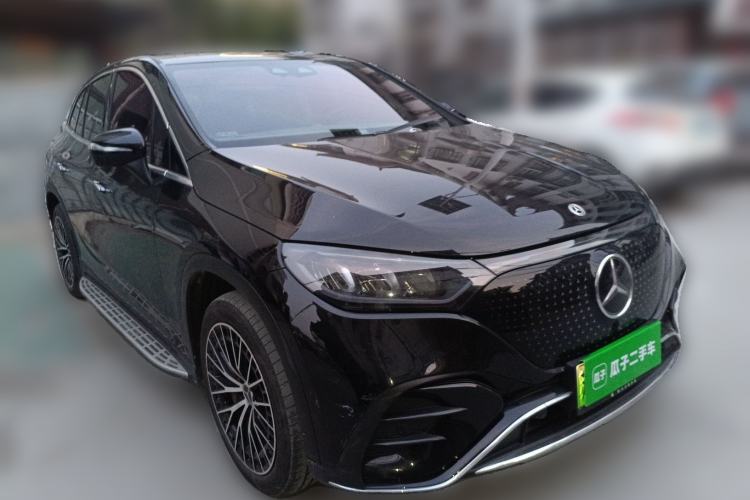 Used Mercedes-Benz EQE SUV 2024 500 4MATIC Luxury Edition Front Right 45 Deg