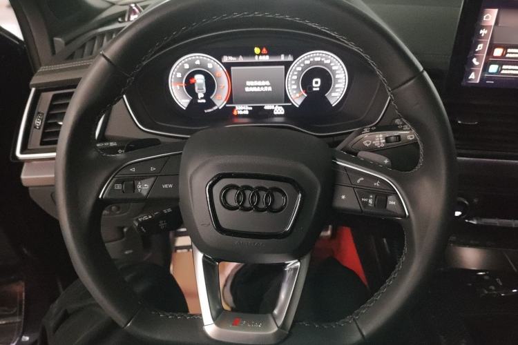 Used Audi Q5L 2022 40T Fashionable and Dynamic Model
