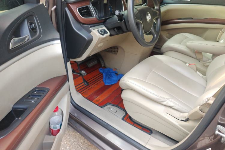 Used Buick GL8 2015 2.4L Luxury Business Premium Edition Driver Seat