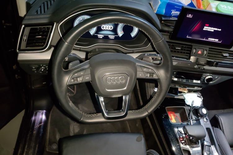 Used Audi Q5L 2022 Updated 40T Luxury Dynamic Edition Steering Wheel