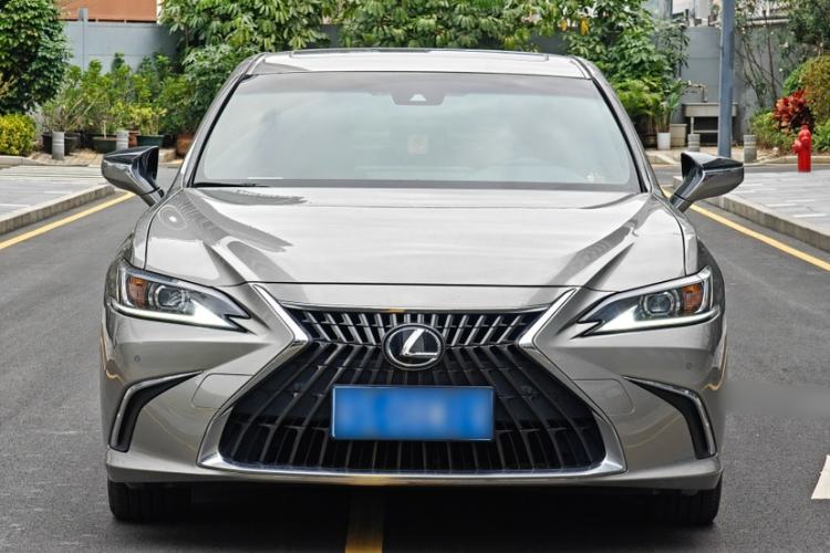 Used Lexus ES 2022 200 Excellence Edition
