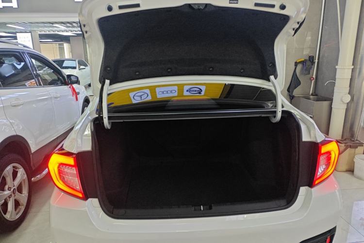 Used Honda Envix 2022 180TURBO CVT Comfort Version
