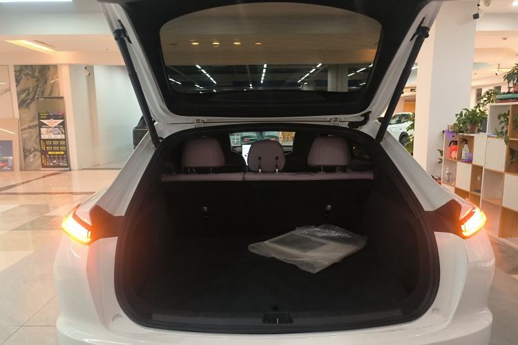 Used ONVO L60 2024 60 kWh Rear-Drive Version
